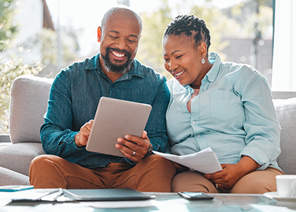 Couple working on a budget